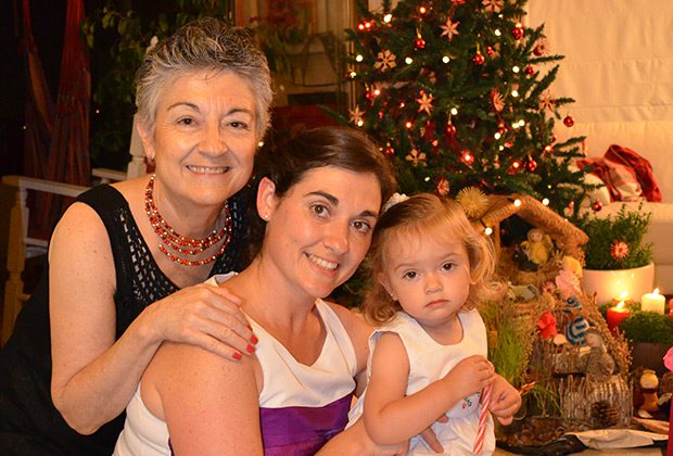 Piga Fernandez Christmas 2013, with Caro, my daughter, and Paz